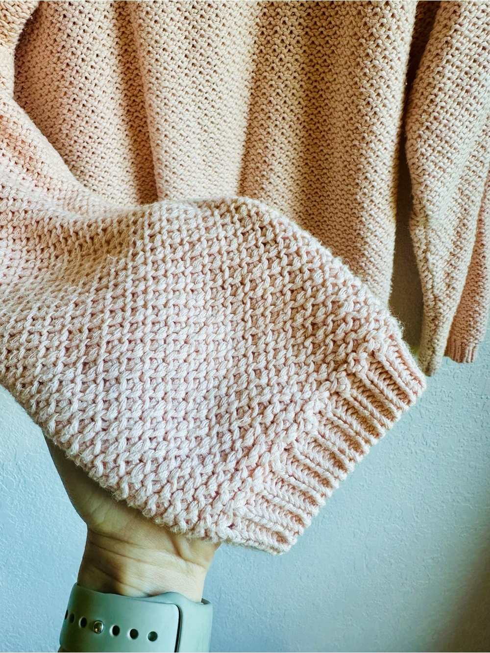 Women’s vintage Pink Floral Cable Knit Sweater - Picture 5 of 6